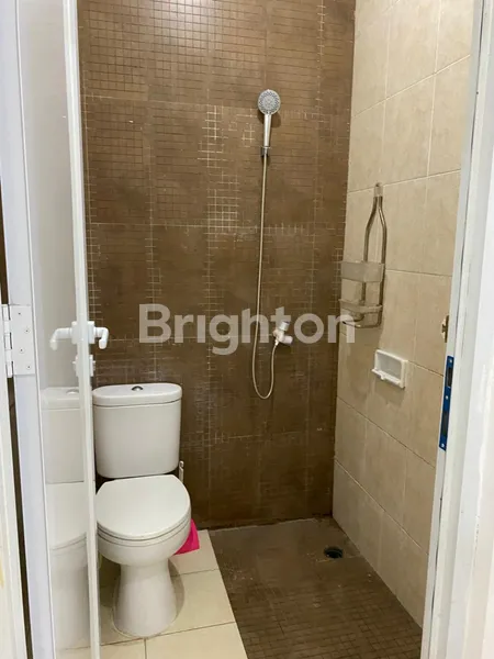 image DISEWAKAN RUMAH TYPE 70 DI LEGENDA WISATA CLUSTER VAN GOGH – 2 KT, HARGA 37 JUTA NEGO (6)