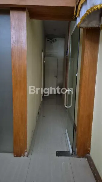 image DISEWAKAN RUKO 2 LANTAI STRATEGIS PINGGIR JALAN UTAMA BYPASS NGURAH RAI SANUR  (3)