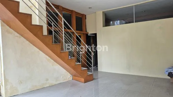 image DISEWAKAN RUKO 2 LANTAI STRATEGIS PINGGIR JALAN UTAMA BYPASS NGURAH RAI SANUR  (2)