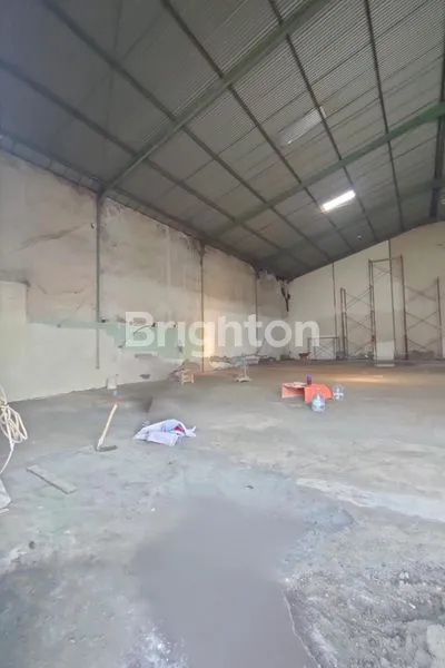 image GUDANG PERGUDANGAN BERSIH, BARU RENOV, ANGTROPOLIS, MARGOMULYO, GREGES, ASEM ROWO, SURABAYA, JAWA TIMUR (4)