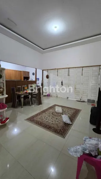 image RUMAH LEGALITAS LENGKAP (SHM + IMB) DI JL. TRITUNGGAL, PURWODADI, PANAM - GARASI 2 MOBIL. (4)