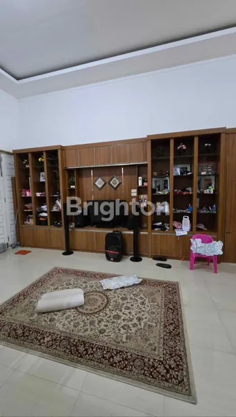 image RUMAH LEGALITAS LENGKAP (SHM + IMB) DI JL. TRITUNGGAL, PURWODADI, PANAM - GARASI 2 MOBIL. (5)