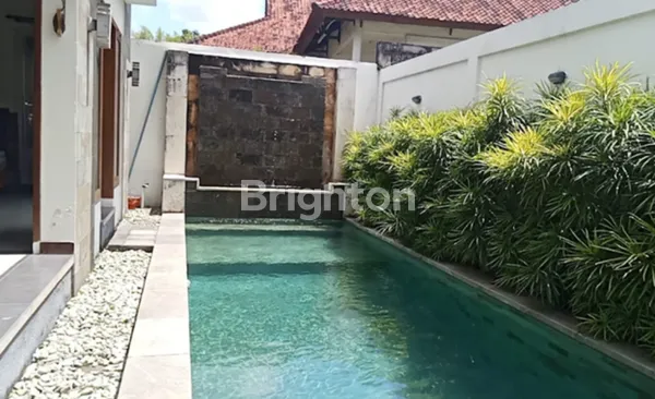 image HUNIAN ESTETIK 2 LANTAI DI LOKASI STRATEGIS – SIAP HUNI & FULL FURNISHED (4)