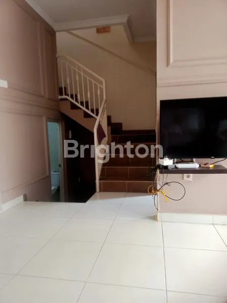 image RUMAH 2 LANTAI SIAP HUNI DI DALAM CLUSTER CISAUK TANGERANG (6)