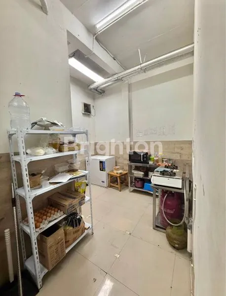 image RUKO EX CAFE STRATEGIS DI TAMAN GRIYA JIMBARAN (6)