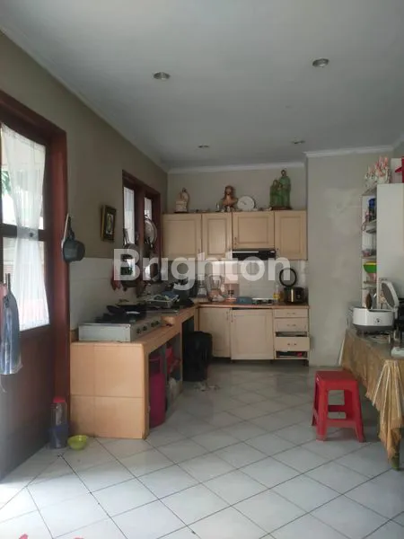 image RUMAH MEWAH 3 LANTAI HARGA MURAH DI CLUSTER GOLF MEDITERANIA SENTUL CITY (5)