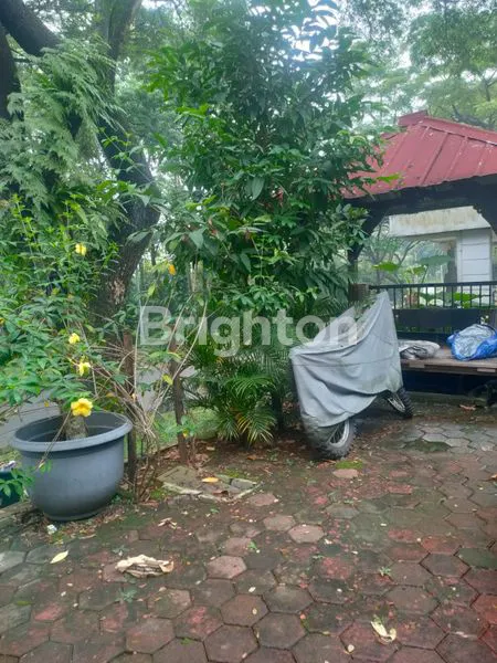 image RUMAH MEWAH 3 LANTAI HARGA MURAH DI CLUSTER GOLF MEDITERANIA SENTUL CITY (8)