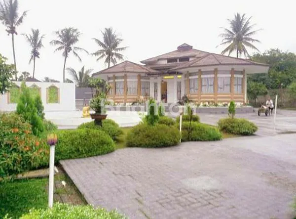 image VILLA EKSKLUSIF DI KADUNGORA GARUT, KOLAM RENANG & SHM (1)