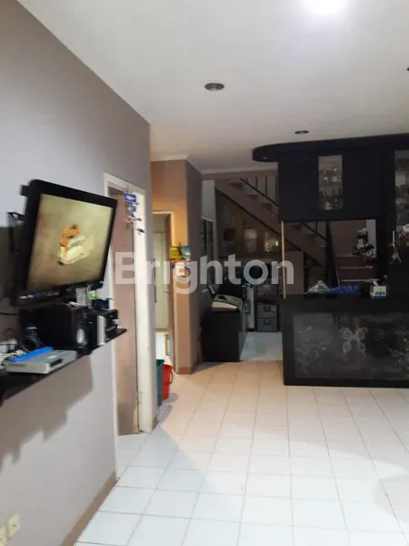 image RUMAH SIAP HUNI DI KOMPLEKS NYAMAN METRO PERMATA (2)