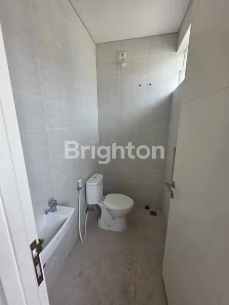 image DISEWAKAN RUMAH NORTWEST 2 LANTAI (2)