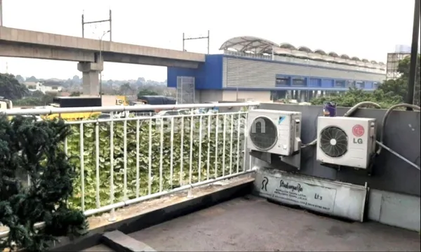 RUKO DI AREA HIGH TRAFFIC JALAN SIMATUPANG JAKSEL SEBERANG MRT FATMAWATI