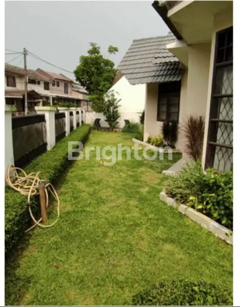 image RUMAH PAMULANG ESTATE 300 M2 / 150 M2 , 4+1 KT / 2+1 KM , SHM , 2200 WATT , 2.5 M (7)