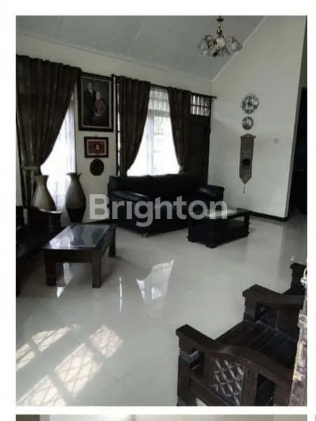 image RUMAH PAMULANG ESTATE 300 M2 / 150 M2 , 4+1 KT / 2+1 KM , SHM , 2200 WATT , 2.5 M (3)