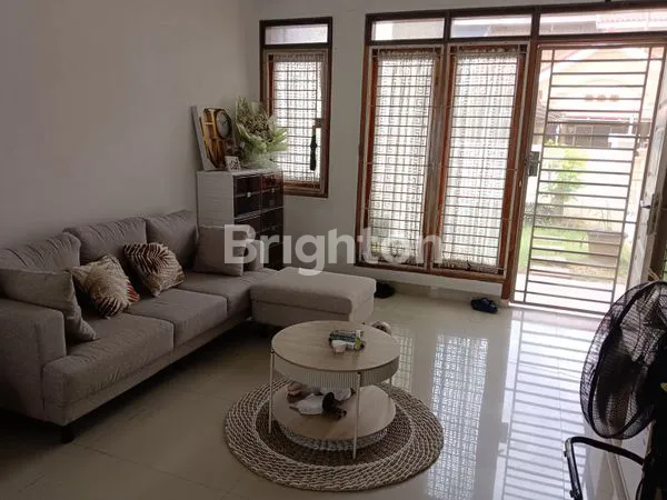 image RUMAH 2 LANTAI SIAP HUNI DI BUMI ASRI, LT 132M² (4)