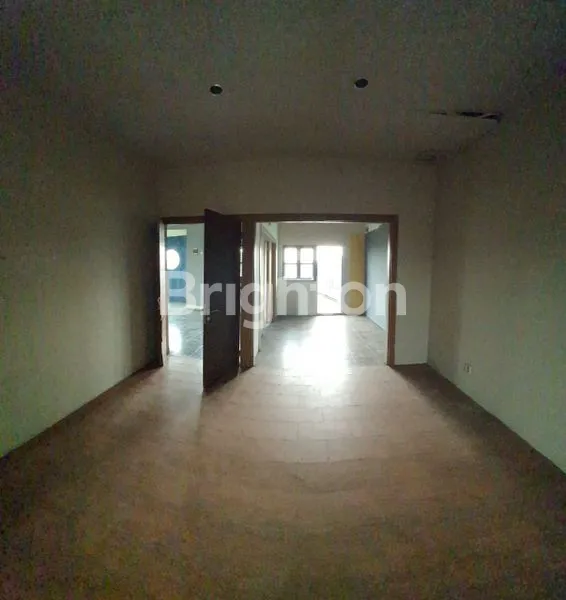 image RUMAH SIAP HUNI, ARSITEKTUR MENARIK, DEKAT AKSES TOL (3)