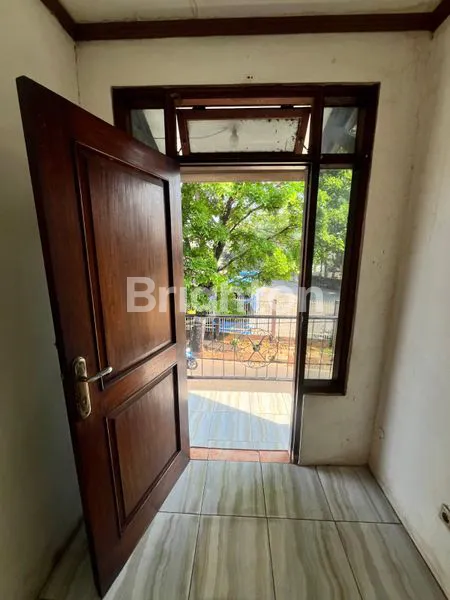 image DIJUAL/SEWA RUKO 2 LANTAI LOKASI STRATEGIS (2)