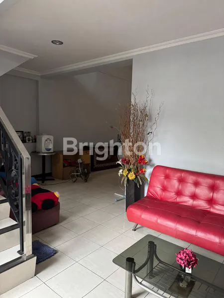 image RUMAH 2 LANTAI SIAP HUNI NIAS SEMARANG TIMUR (8)