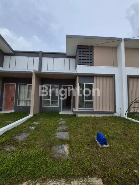 DI JUAL RUMAH SECONDARY