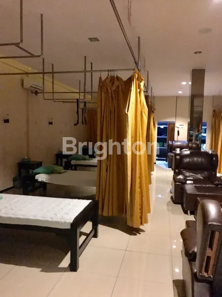image BUTUH CEPAT LAKU RUKO WONOKITRI DARMO, 2 UNIT DI GABUNG JADI 1, COCOK UNTUK USAHA PIJAT, COCOK UNTUK KANTOR, LOKASI STRATEGIS, KOMPLEKS RUKO PARKIRAN BANYAK (2)
