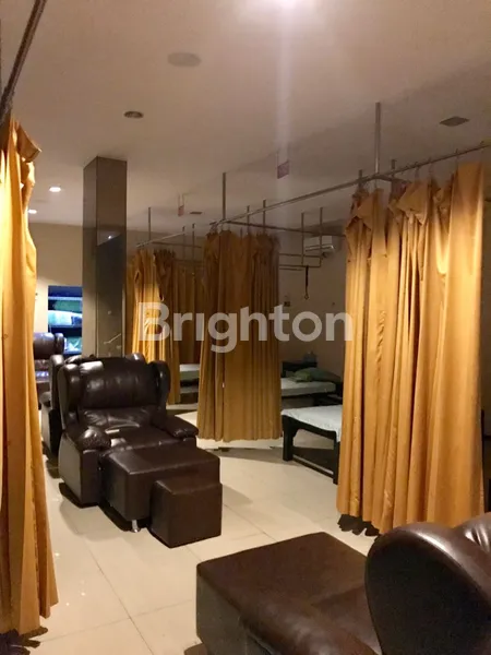 image BUTUH CEPAT LAKU RUKO WONOKITRI DARMO, 2 UNIT DI GABUNG JADI 1, COCOK UNTUK USAHA PIJAT, COCOK UNTUK KANTOR, LOKASI STRATEGIS, KOMPLEKS RUKO PARKIRAN BANYAK (4)