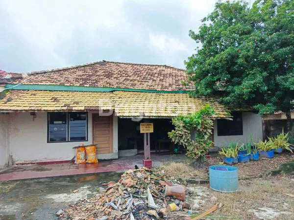 image TANAH LUAS BONUS RUMAH AREA PLAJU DEKAT KOMPERTA (2)