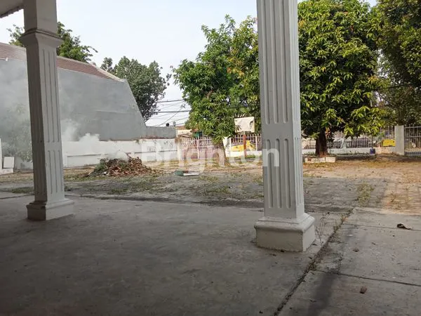 image RUMAH DI JALAN NIAS LOKASI STRATEGIS  (5)