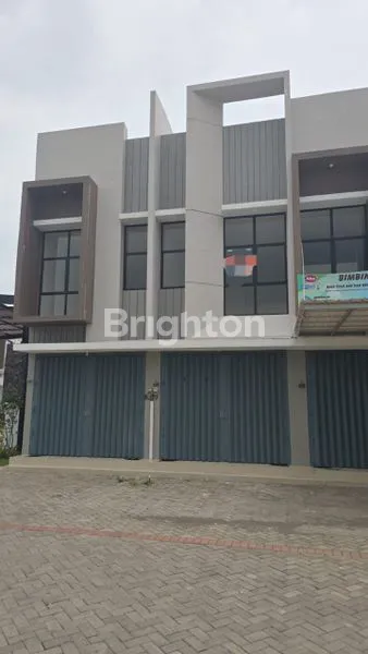 image RUKO 2 LANTAI DI REGENCY ONE (1)