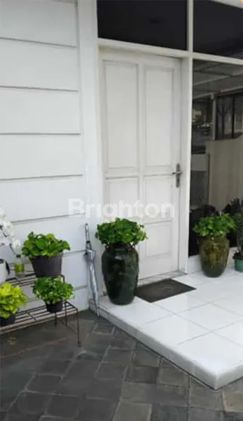 image RUMAH STRATEGIS INTERCON KEBON JERUK JAKARTA BARAT - DEKAT TAMAN, ROW JALAN 4 MOBIL! (2)