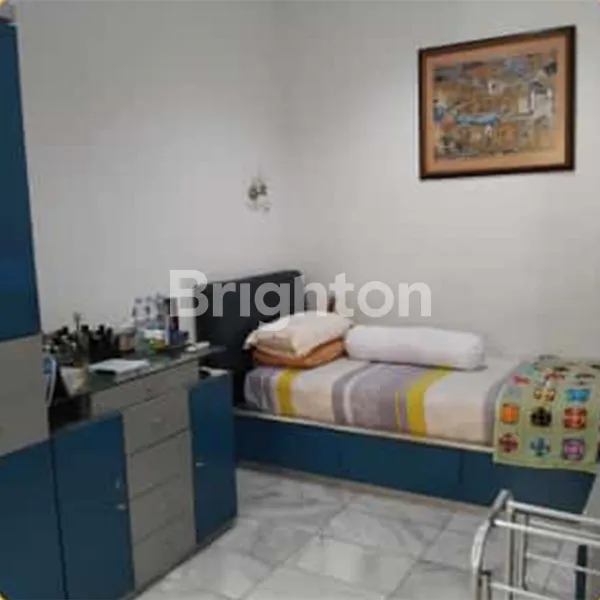 image RUMAH STRATEGIS INTERCON KEBON JERUK JAKARTA BARAT - DEKAT TAMAN, ROW JALAN 4 MOBIL! (7)