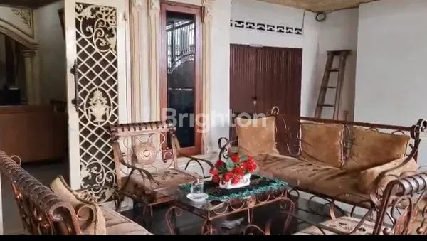 image RUMAH LUAS DI JL UTAMA (2)