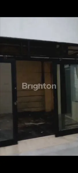 image RUMAH STRATEGIS DI MEJOYO UTARA, DEKAT UBAYA (5)