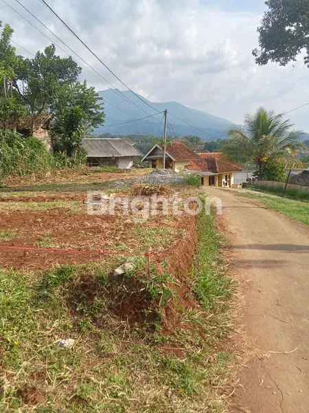 image JUAL SEGERA TANAH LOKASI SNAGAT BAGUS BERDAMPINGAN WISATA KELINCI , PAS UNTU USAHA KULINER, INVESTASI, VILLA,  TEMPAT TINGGAL (6)