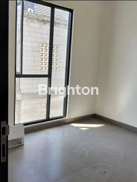 image DIJUAL RUMAH 2 LT DEKAT GRAHA RAYA BINTARO (8)