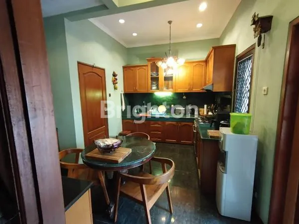 image RUMAH DI CITRALAND VILA TAMAN GAPURA (7)