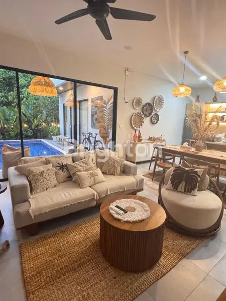 image BRAND NEW VILLA FOR RENT IN BABAKAN CANGGU (1)