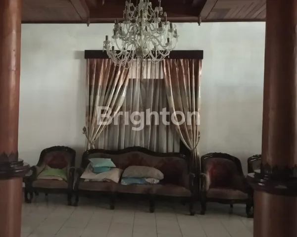 image RUMAH KLASIK ASRI GAJAHAN LUAS AREA TENANG (2)