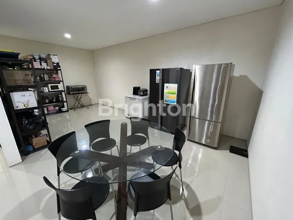 image RUMAH 2,5 LANTAI MINIMALIS TAMAN PUSPA RAYA CITRALAND DEKAT PASAR MODERN (8)