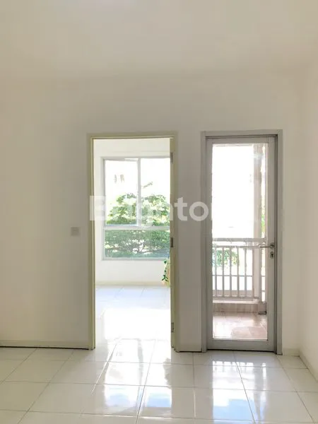 image RUMAH 2 LANTAI SIAP HUNI, KARANG ASEM SURABAYA (6)