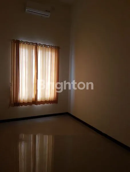 image RUMAH 2 LANTAI SIAP HUNI, KARANG ASEM SURABAYA (5)