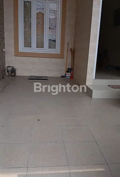 image RUMAH 2 LANTAI SIAP HUNI, KARANG ASEM SURABAYA (2)