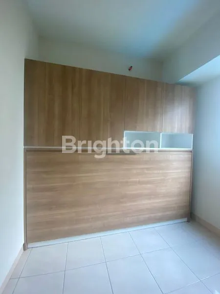 image DIJUAL CEPAT! APARTEMEN SPRINGLAKE SUMMARECON BEKASI FULL FURNISHED – POOL VIEW (2)