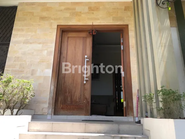 VILLA TROPIS EKSKLUSIF DI BERAWA – VIEW SAWAH, PRIVASI TINGGI, SIAP HUNI DI JANTUNG CANGGU