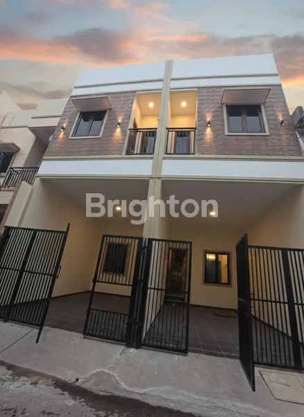 image RUMAH BARU 2.5 LT TANJUNG DUREN 5 MNT CENTRAL PARK (1)