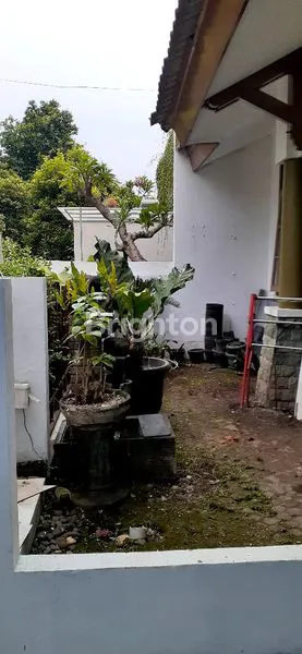 image RUMAH SANGAT STRATEGIS DI KASUARI BINTARO SEKTOR 9 (3)