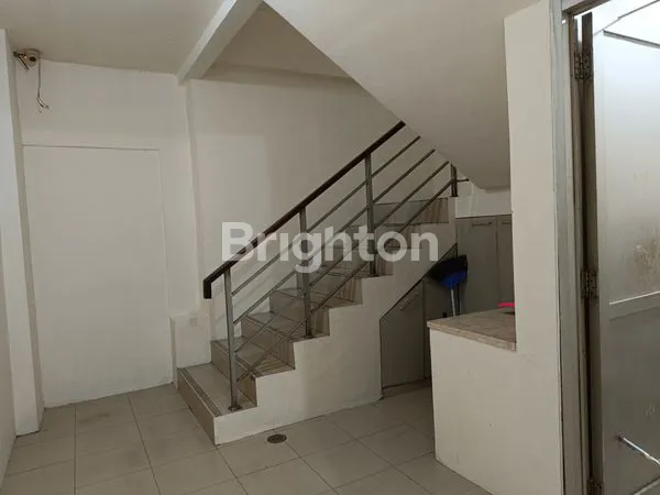 image RUKO SIAP HUNI DI JAKARTA PUSAT, 5 LANTAI, SEMI-FURNISHED (3)