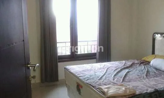 image RUMAH CANTIK FULLY FURNISHED DI KEROBOKAN, LT 135M² (6)