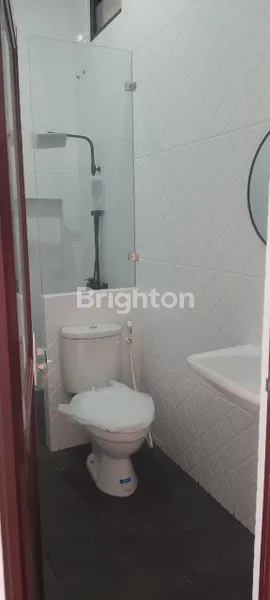 image RUMAH MEWAH BARU DUA LANTAI JALAN LEBAR (3)