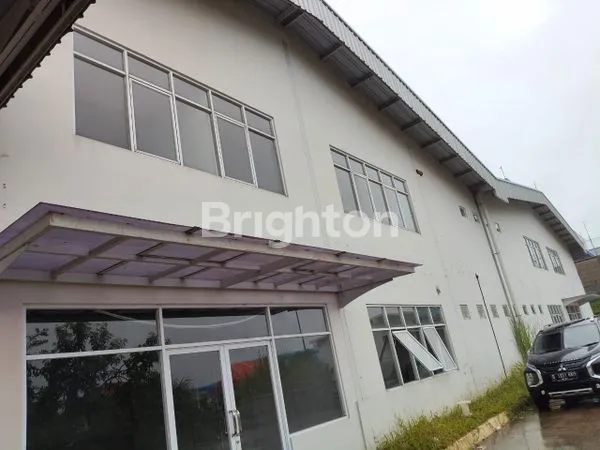 image GUDANG EKS PABRIK 2 LANTAI DI KNIC KARAWANG (2)