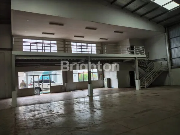 image GUDANG EKS PABRIK 2 LANTAI DI KNIC KARAWANG (6)