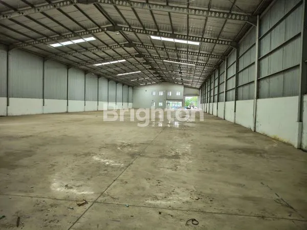 image GUDANG EKS PABRIK 2 LANTAI DI KNIC KARAWANG (4)